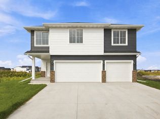 8529 61st St S, Horace, ND 58047