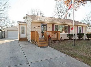 811 E Diehl Ave, Des Moines, IA 50315