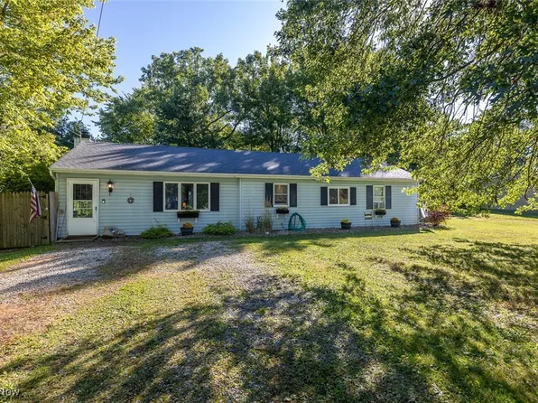 12159 Alton Dr, Grafton, OH 44044