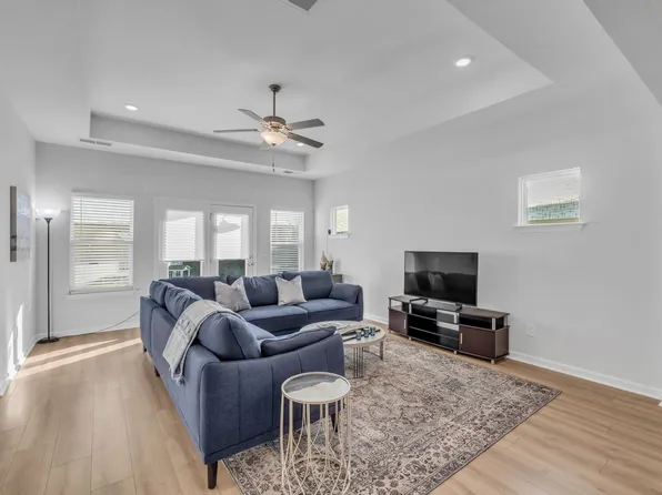 6737 Walsham Dr, Smyrna, TN 37167