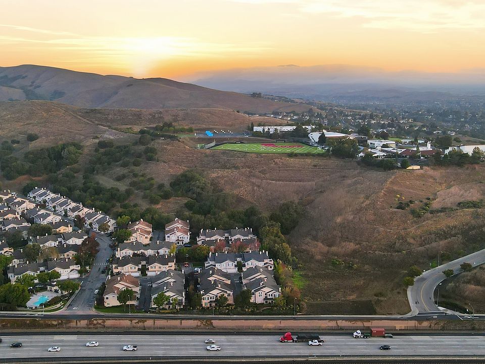 1st image of 10882 Glengarry Ln