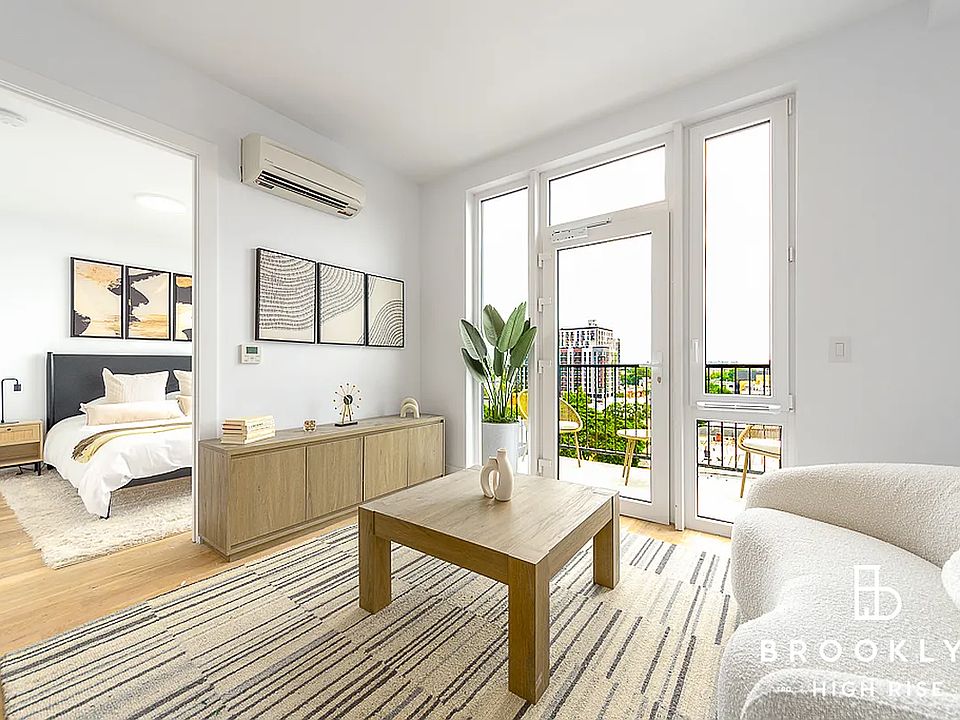 1st image of 2667 Fulton St #6C