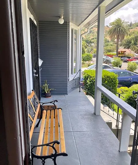 221 E Avenue 39 — Photo 2