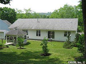 4th image of 35 Kinderwood Dr