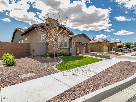 3rd image of 15957 W Shaw Butte Dr