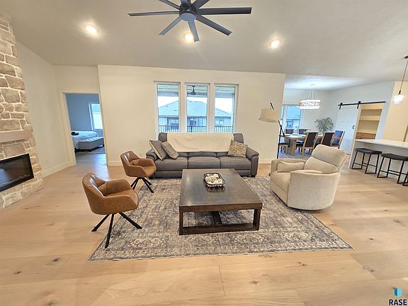 3rd image of 8412 E Spearfish Ct