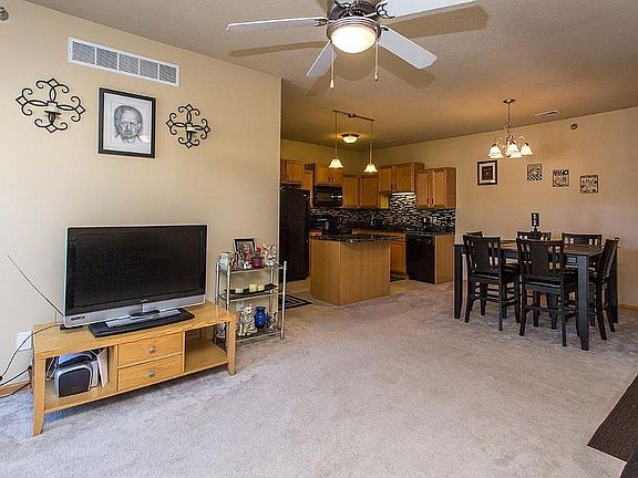 2nd image of 1815 SW White Birch Cir Unit 7