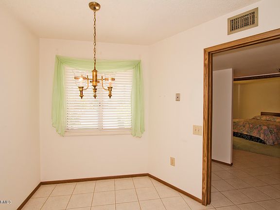 3rd image of 19222 N Camino Del Sol