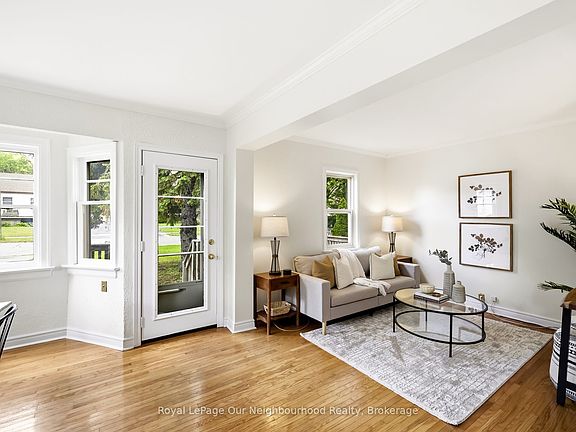 3rd image of 329 Perry St