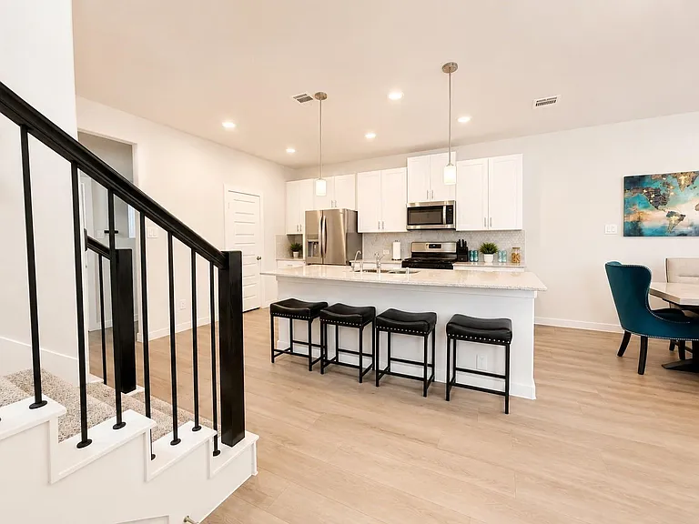 624 Pelican Dr — Photo 6