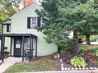 5501 Acorn Ct, Greendale, WI 53129