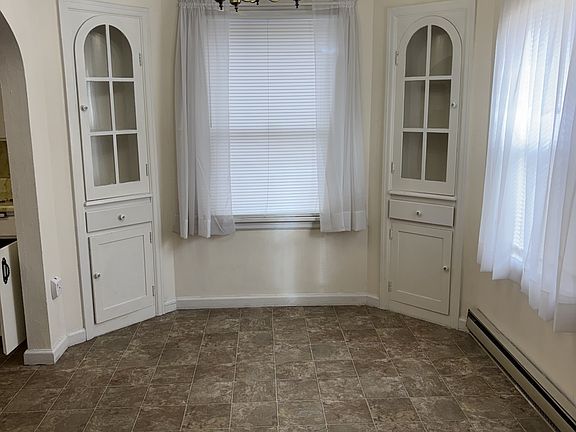 3rd image of 785 Southpoint Blvd #1