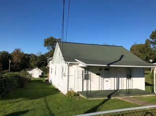 326 Wood Rd, Fayetteville, WV 25840