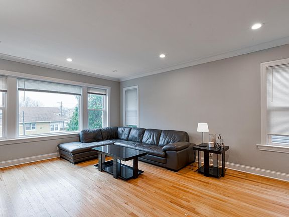 4th image of 2822 N Nordica Ave