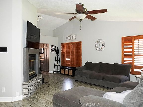 3rd image of 23571 Tarara Dr