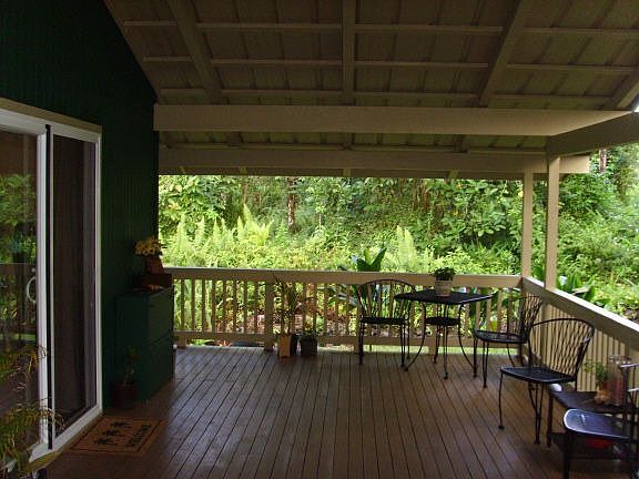 Large Lanai!