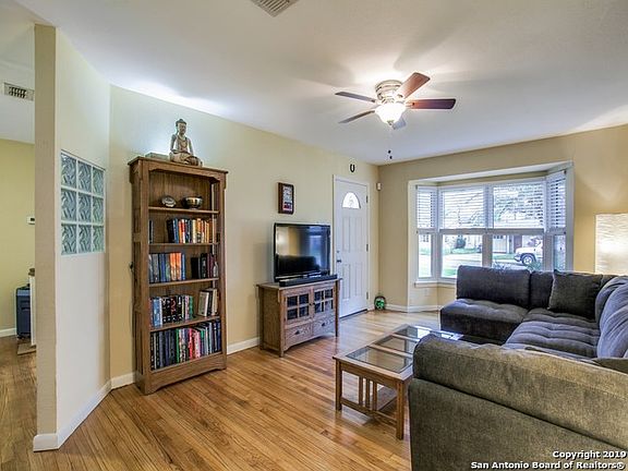 4th image of 314 Overhill Dr