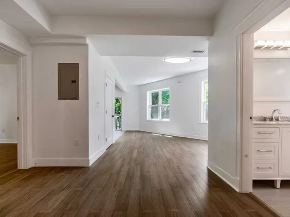 (undisclosed Address), Dorchester Center, MA 02124