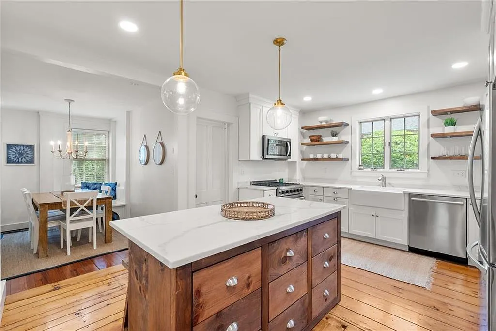 6 bed, 3.5 bath, 3010 sqft, $20,000 — Photo 4