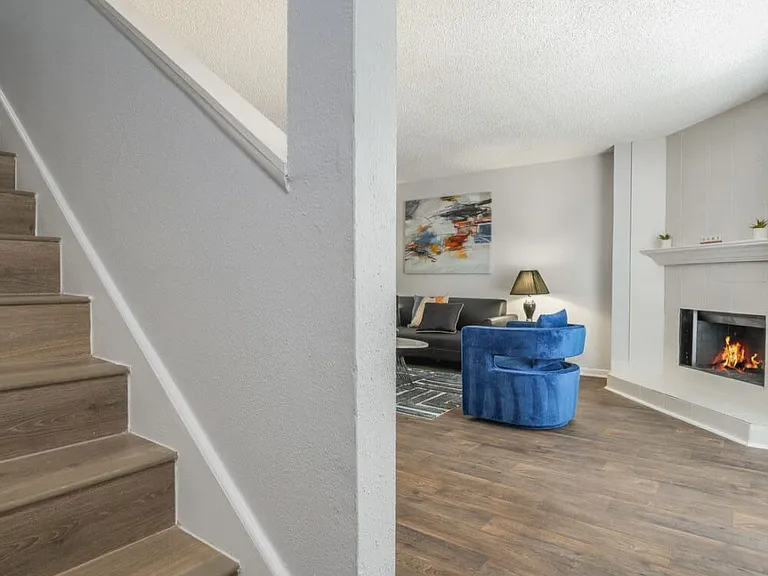 Lakebridge Townhomes — Photo 8
