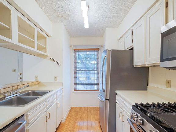 4th image of 1240 Barton Hills Dr APT 208