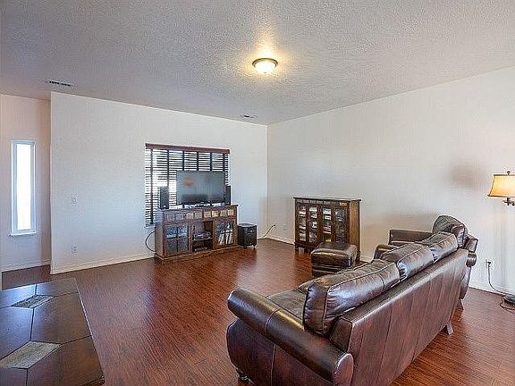 4th image of 8711 W Campus Dr
