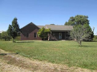7083 South Rd, Cadiz, KY 42211