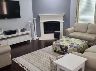 8720 Yosemite Trl, Aubrey, TX 76227