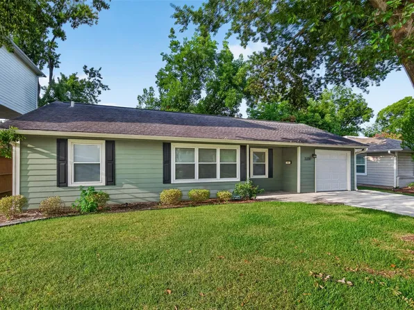 2231 Saxon Dr, Houston, TX 77018