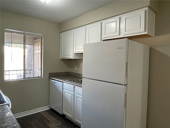 5th image of 5098 River Glen Dr Unit 210