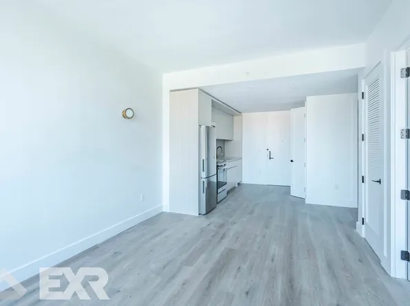 210 Clarkson Avenue image 6 of 18