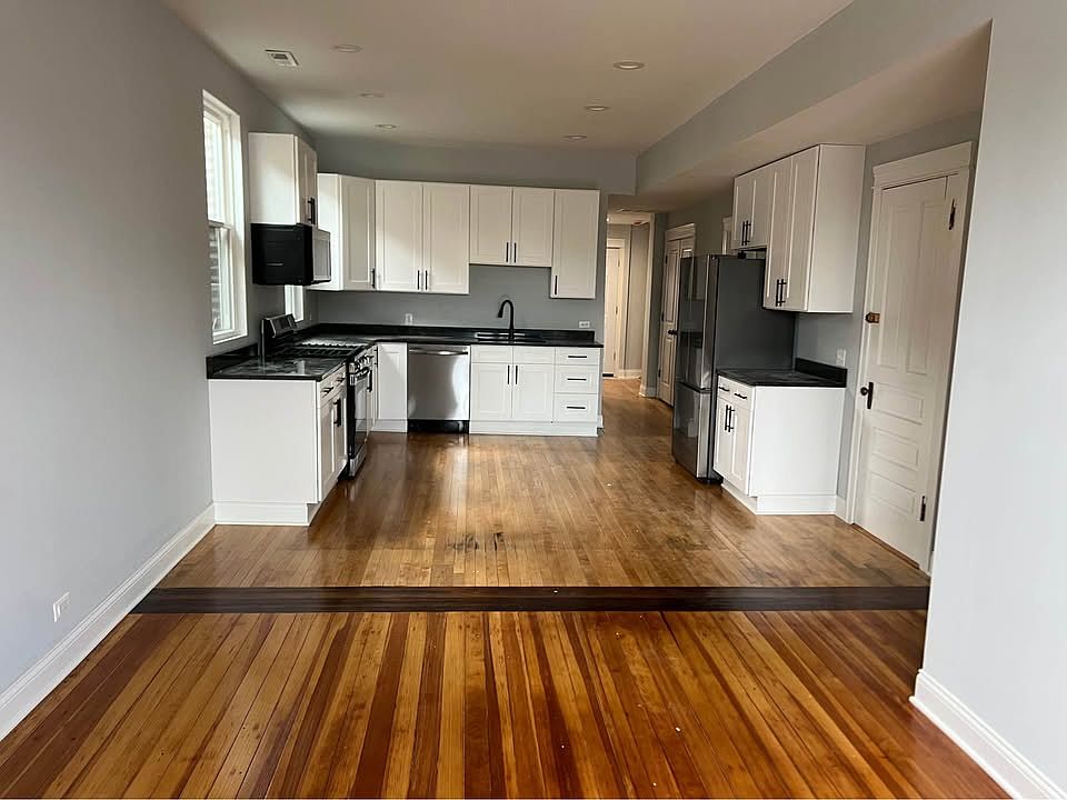 1st image of 3707 W Diversey Ave #3