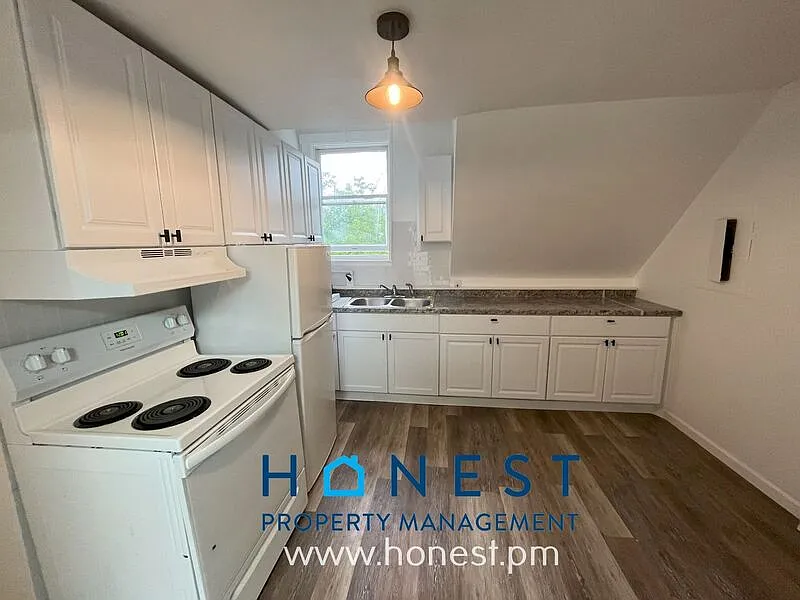 7 Bennett St #3