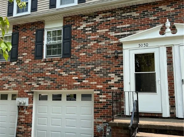 5050 Harvest Ln, Gibsonia, PA 15044