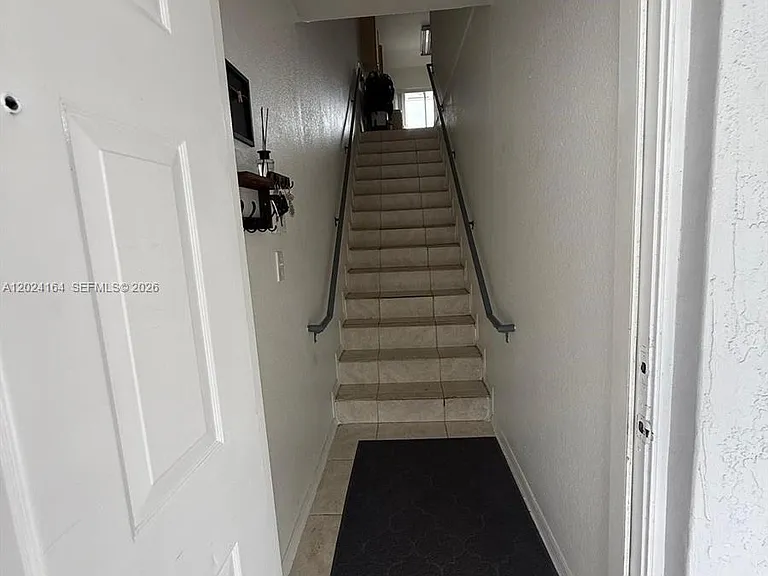 3514 W 76th St #203 — Photo 2