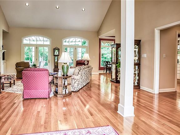 3rd image of 4279 Riverbirch Run
