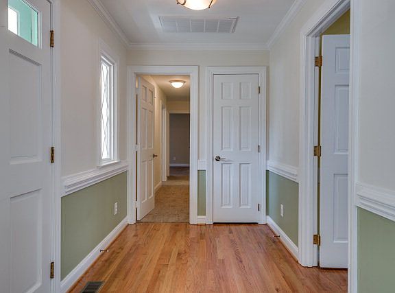 4th image of 1229 Mashie Ln