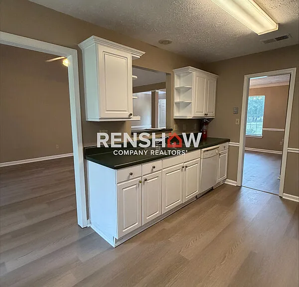 194 Pennington Pl — Photo 9