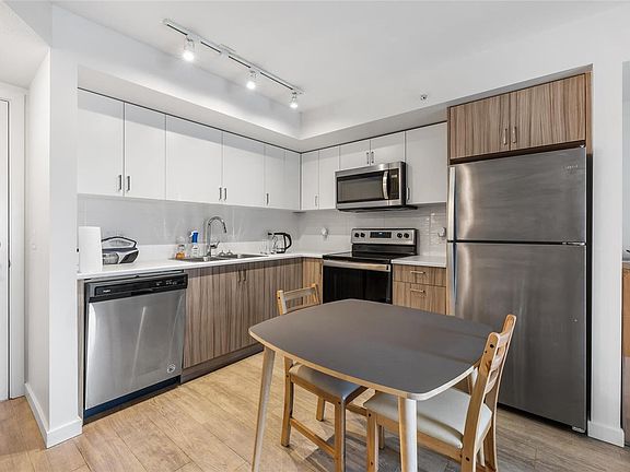 3rd image of 625 Academy Way Penthouse 35