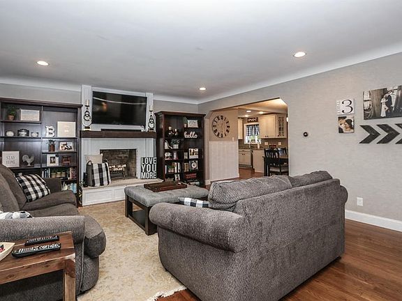 4th image of 6851 Kennedy Ln