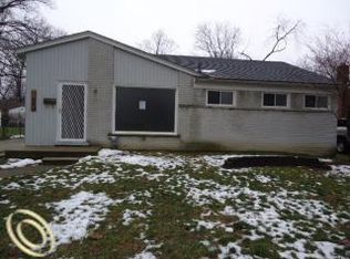 30475 Westfield St, Livonia, MI 48150