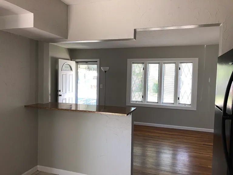 13603 Kirton Ave — Photo 9