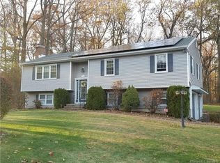 16 Brinsmayd Ave, Stratford, CT 06614