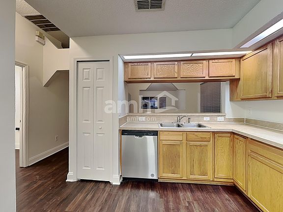 4th image of 10380 Centerwood Ct