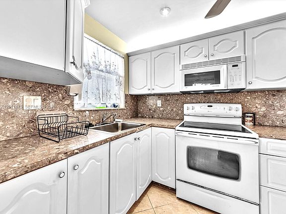 5th image of 8465 Sunrise Lakes Blvd APT 212