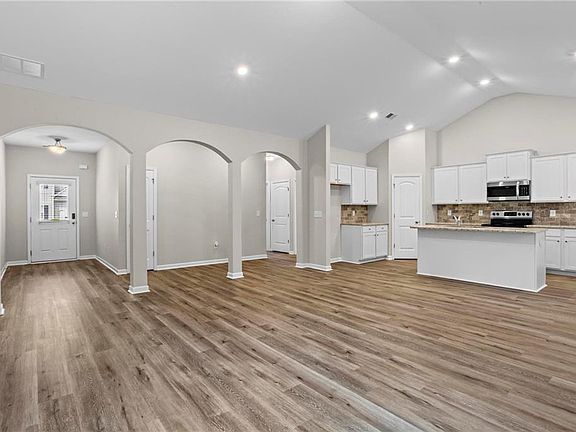 5th image of 74 Appaloosa Ln