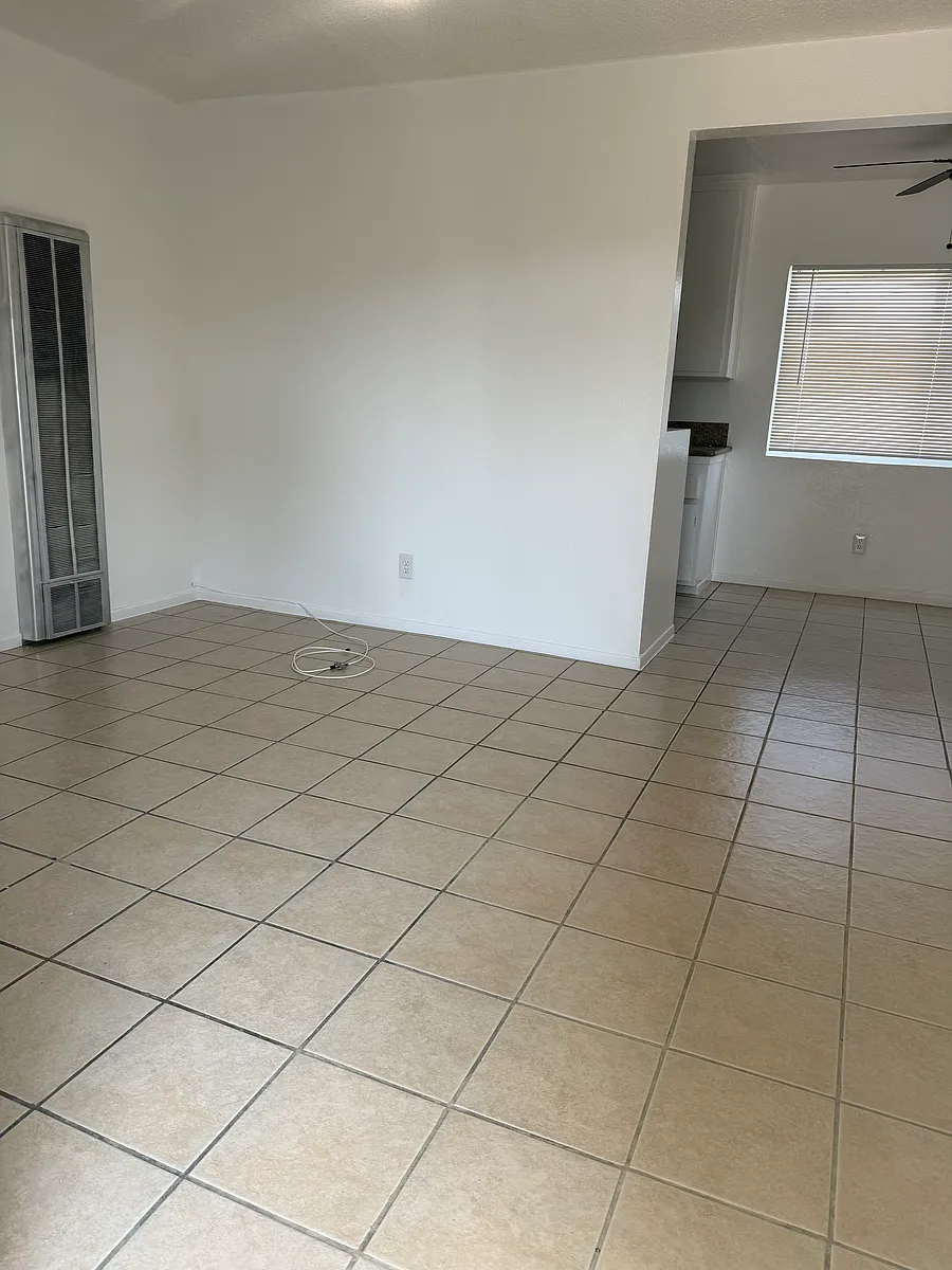 Building Photo - 1454 W 227th St #8