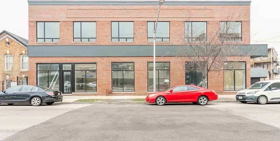 1st image of 1470 W Webster Ave #207