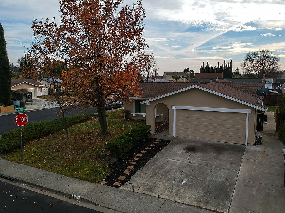 1st image of 296 Cambridge Dr