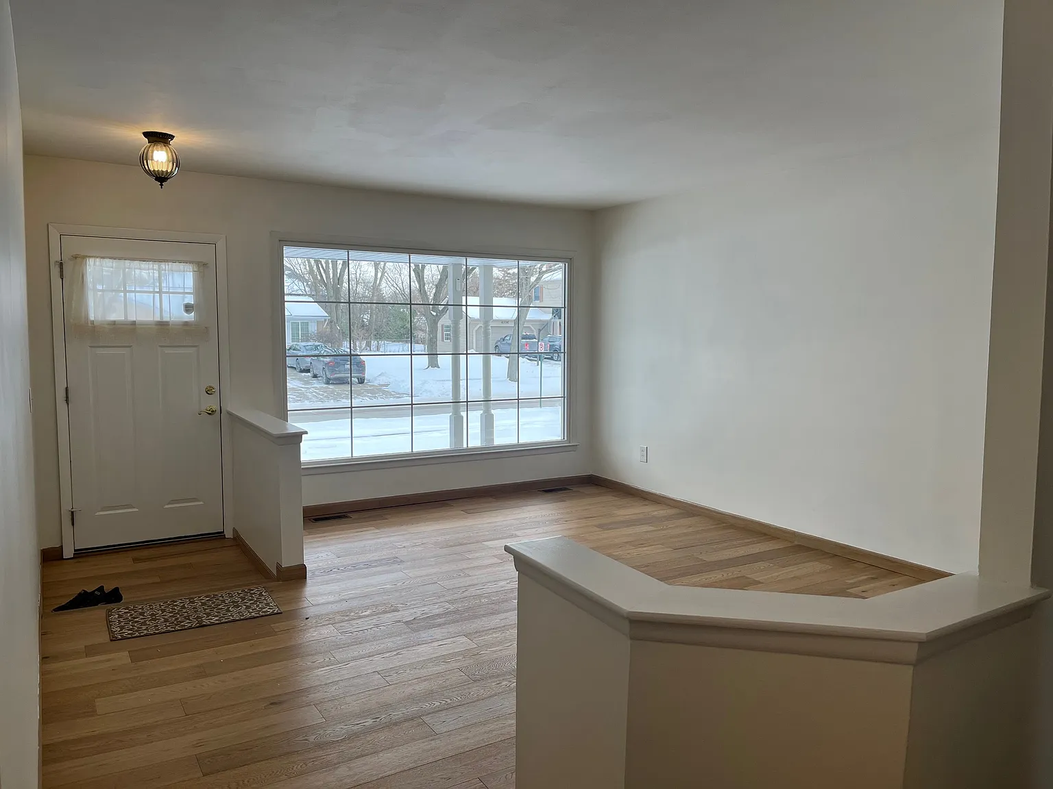3 bed, 1489 sqft, $2,300 — Photo 2